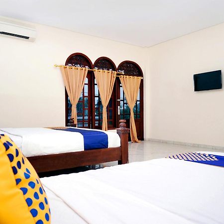 Spot On 2629 Duta Karimun Hotel Karimunjawa Kültér fotó