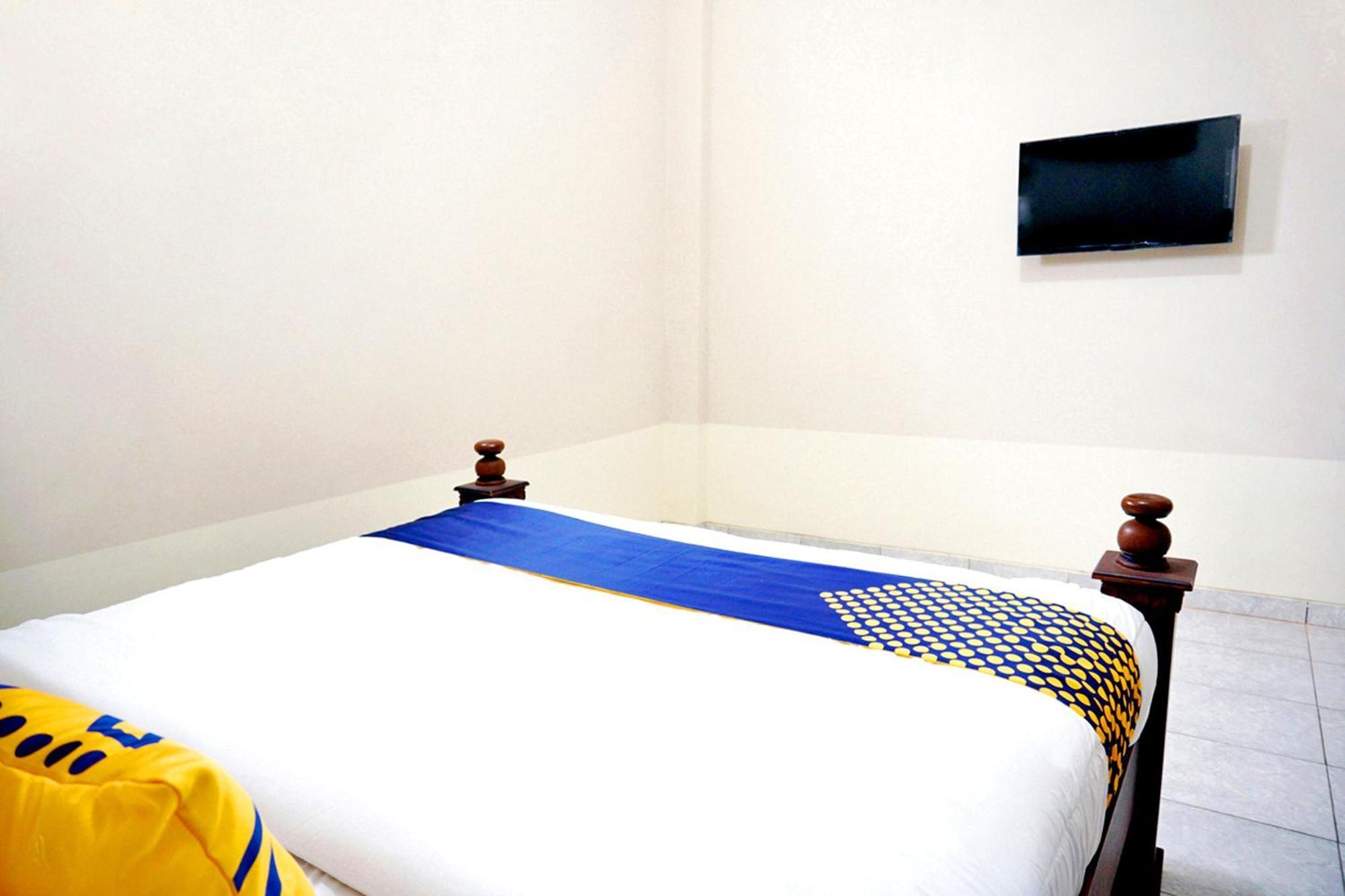 Spot On 2629 Duta Karimun Hotel Karimunjawa Kültér fotó
